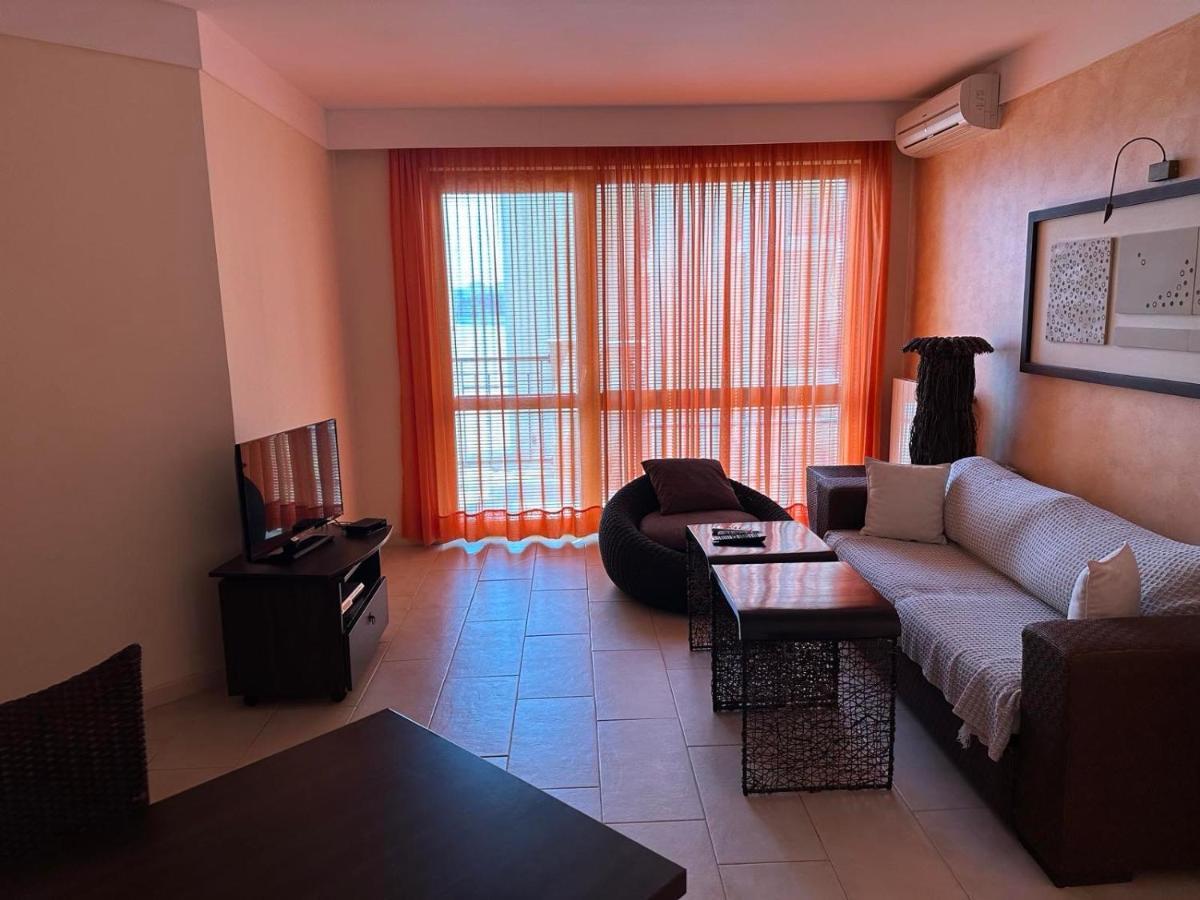 Aparthotel Oazis Vip Club Słoneczny Brzeg Zewnętrze zdjęcie